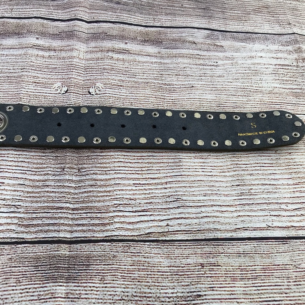 Blinged Out Ombré Patent Belt - Picture 9 of 14